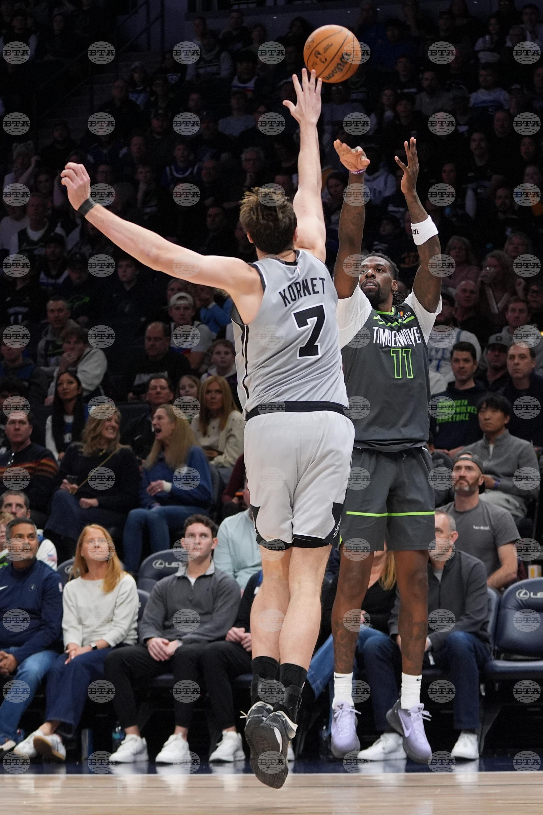 Spurs Timberwolves Basketball