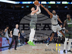 Spurs Timberwolves Basketball