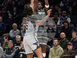 Spurs Timberwolves Basketball