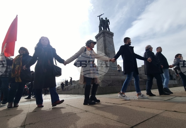 Паметник на съветската армия - протест