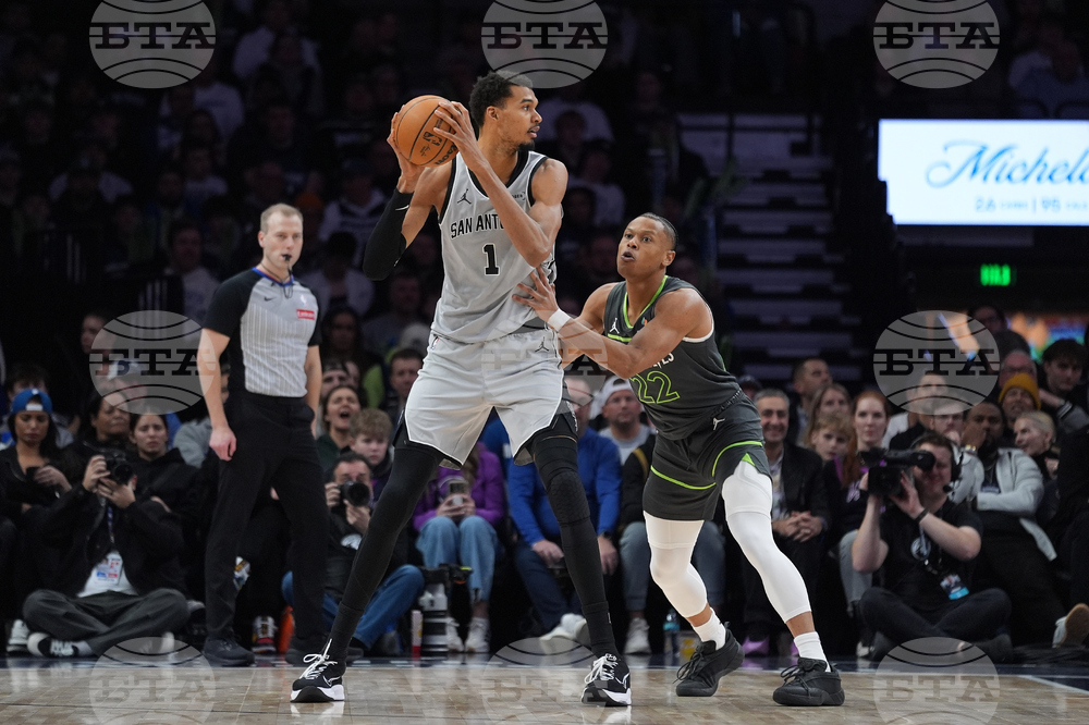 Spurs Timberwolves Basketball