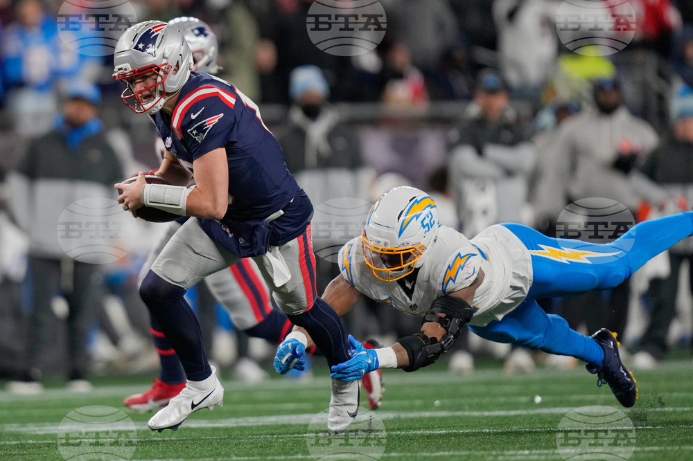 Chargers Patriots Football