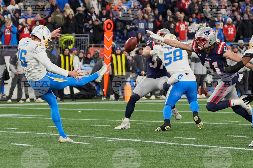 Chargers Patriots Football