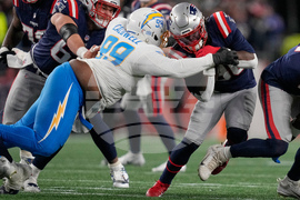 Chargers Patriots Football