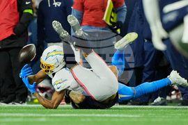 Chargers Patriots Football