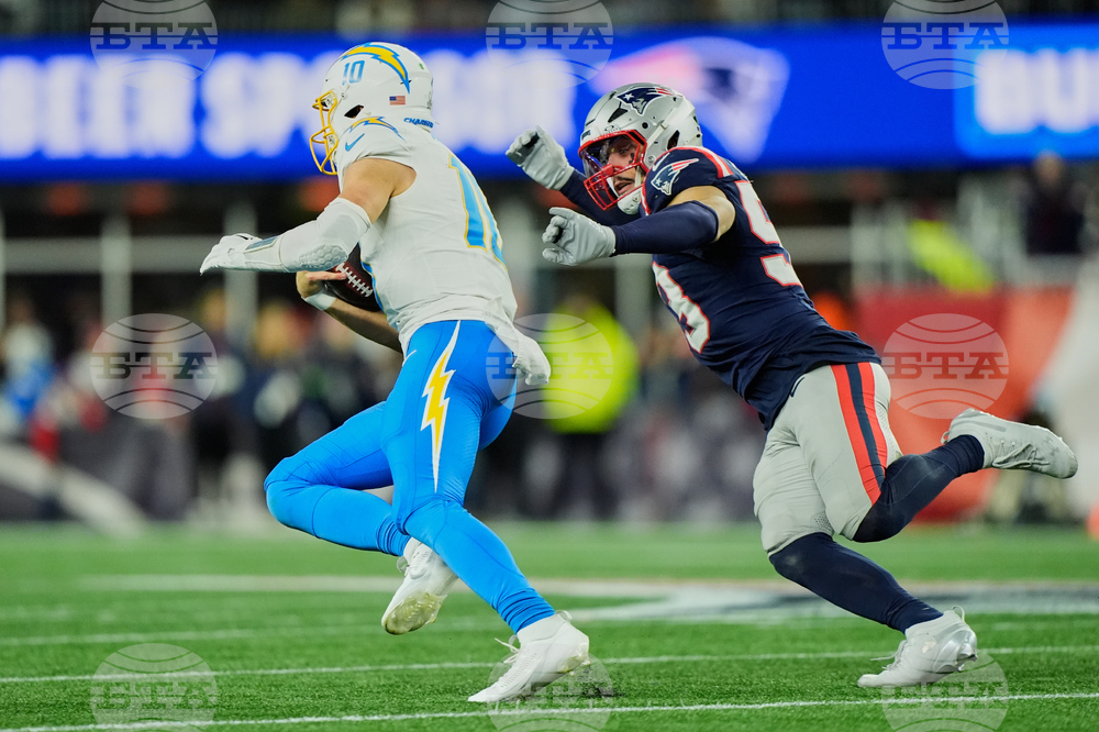 Chargers Patriots Football