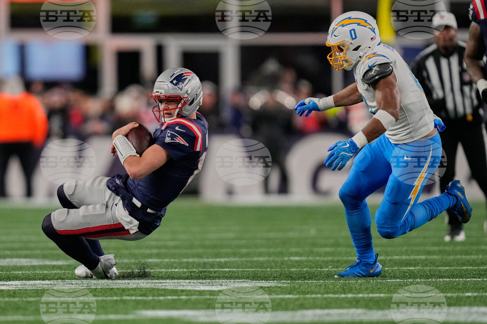 Chargers Patriots Football