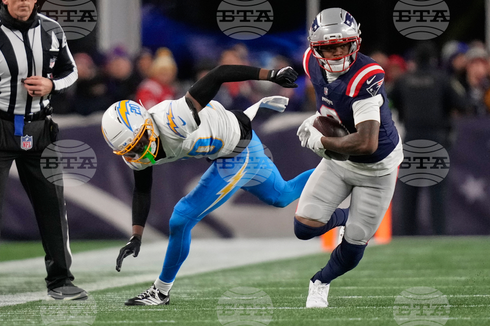 Chargers Patriots Football