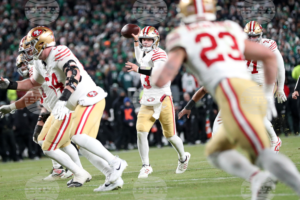 49ers Eagles Football