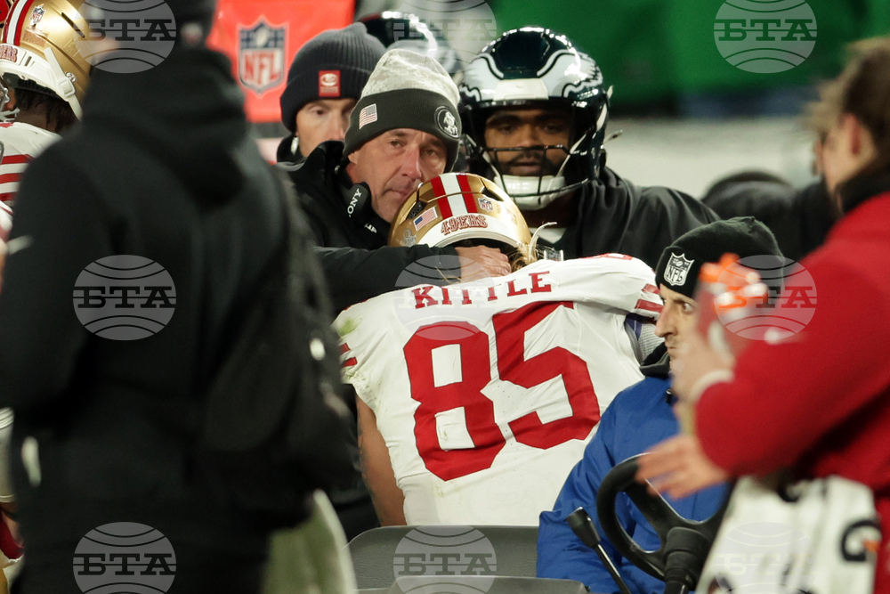 49ers Eagles Football