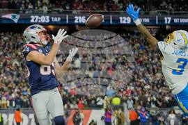 APTOPIX Chargers Patriots Football