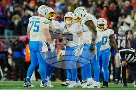Chargers Patriots Football