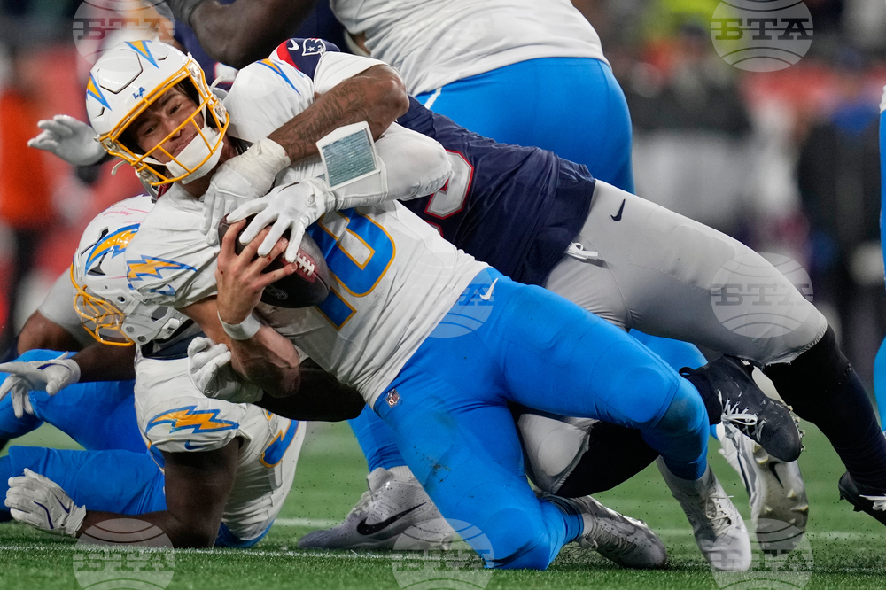 Chargers Patriots Football