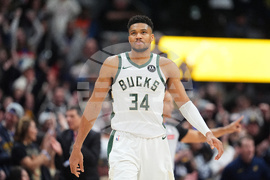 Bucks Nuggets Basketball