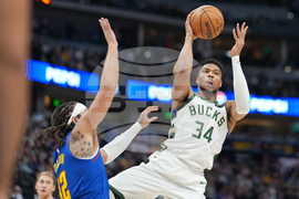 Bucks Nuggets Basketball