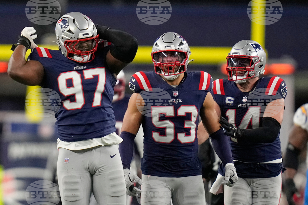 Chargers Patriots Football