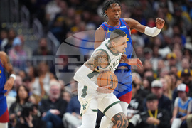 Bucks Nuggets Basketball