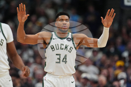 Bucks Nuggets Basketball