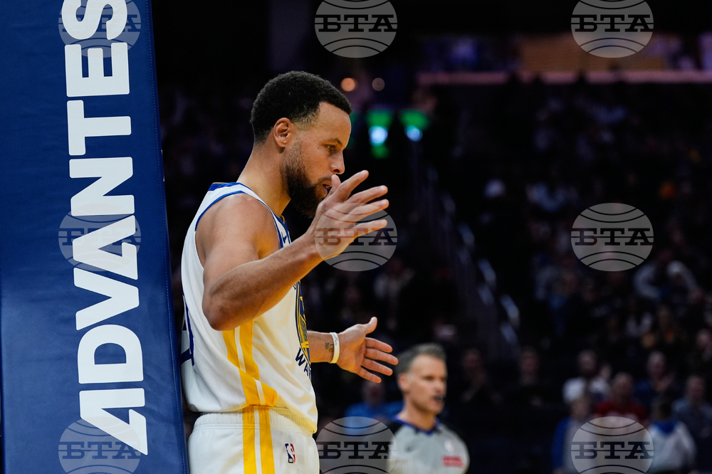 Hawks Warriors Basketball