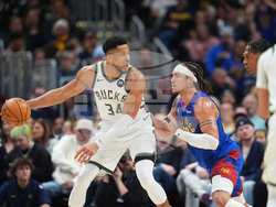 Bucks Nuggets Basketball