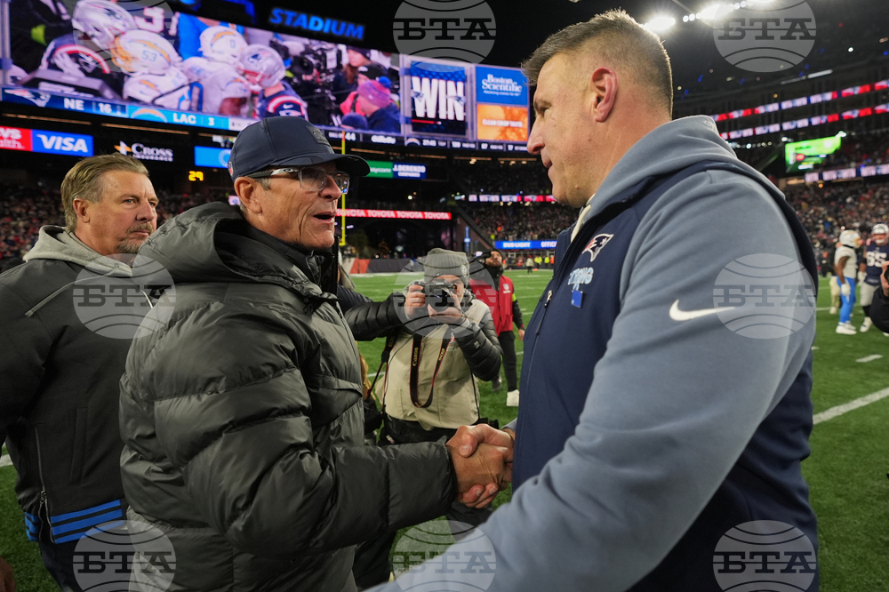 Chargers Patriots Football