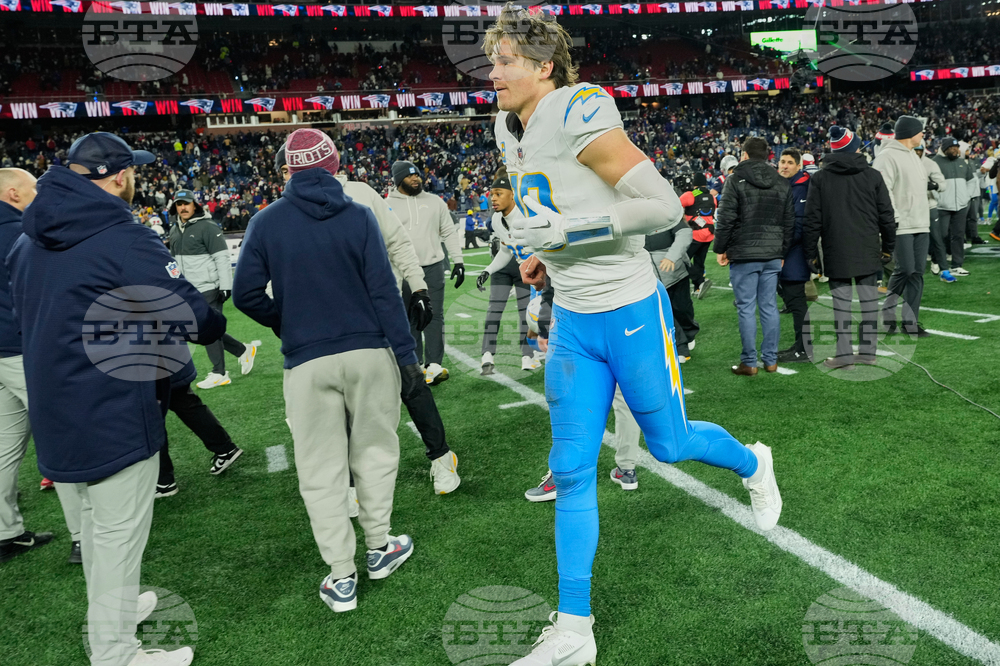 Chargers Patriots Football