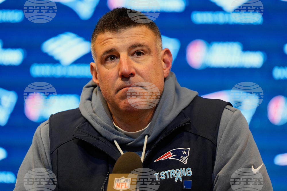 Chargers Patriots Football