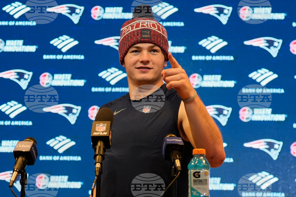 Chargers Patriots Football