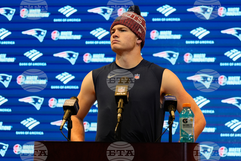 Chargers Patriots Football