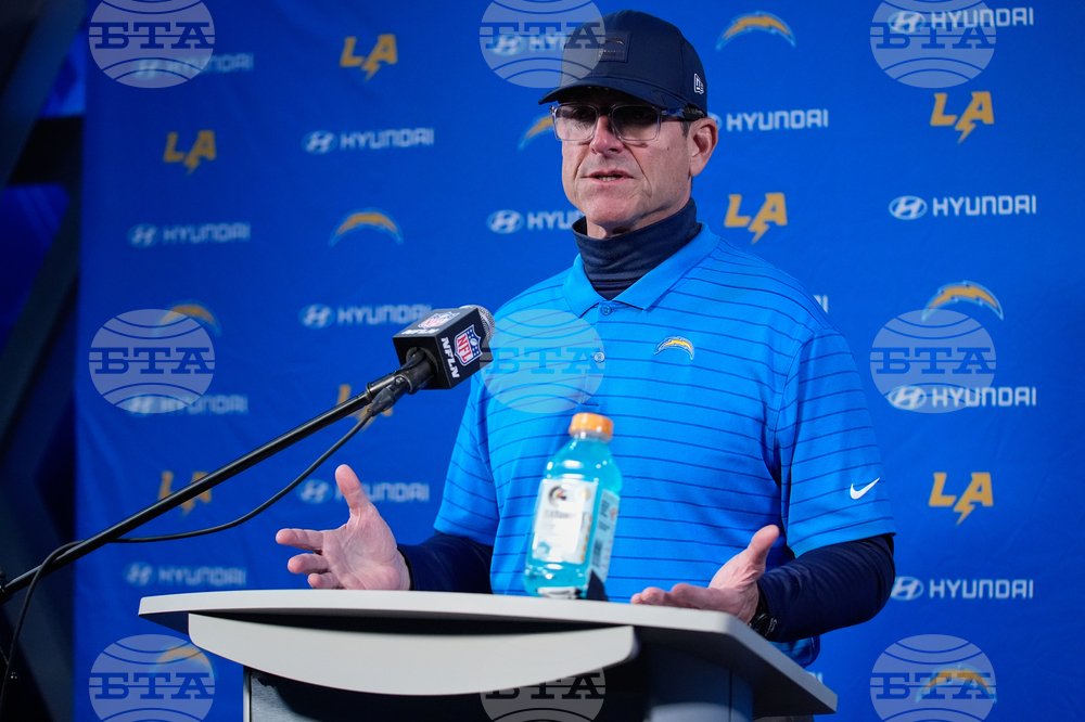 Chargers Patriots Football