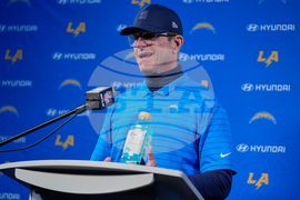 Chargers Patriots Football