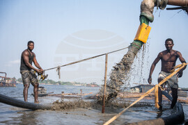 Nigeria-Dredging Dangers