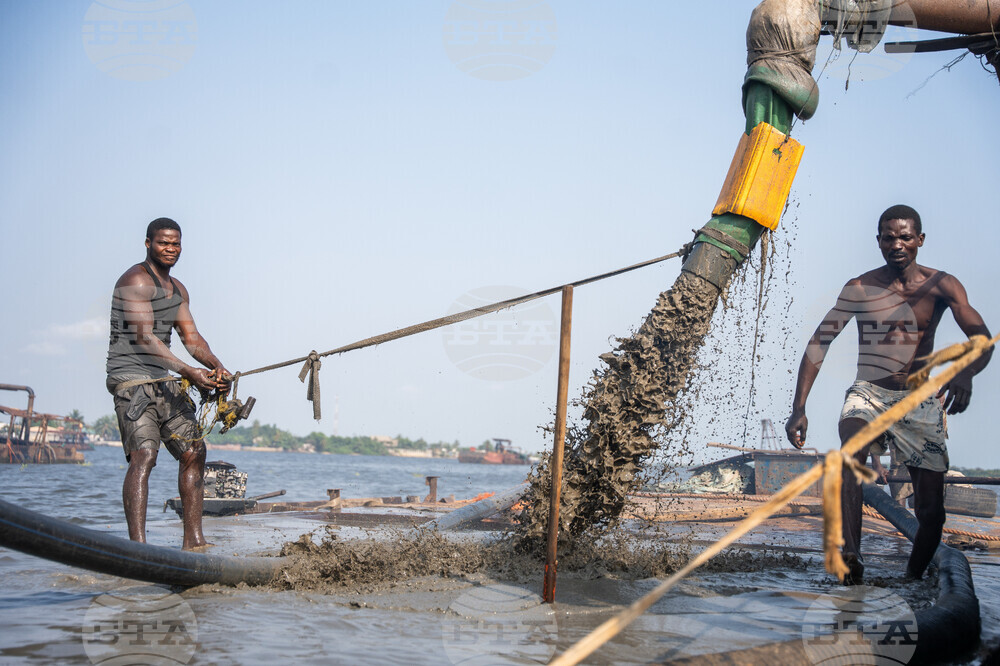 Nigeria-Dredging Dangers