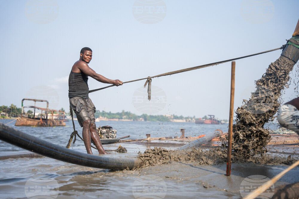 Nigeria-Dredging Dangers