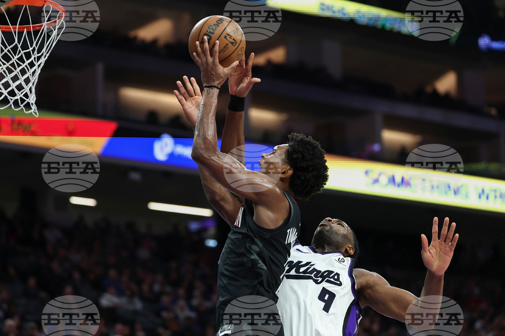 Rockets Kings Basketball