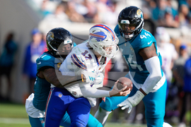 CORRECTION Bills Jaguars Football