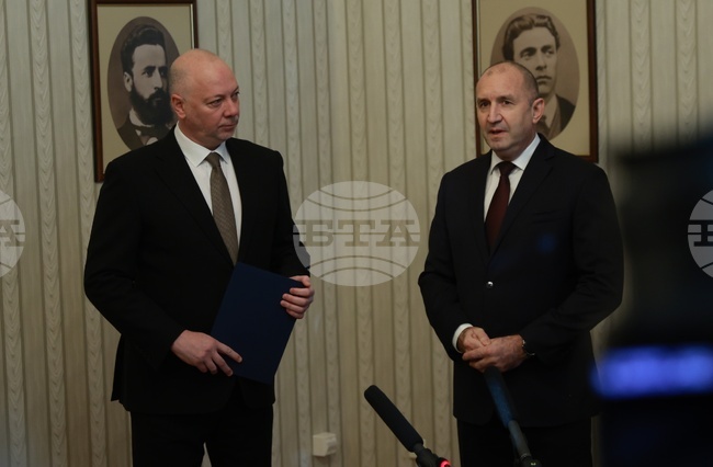 Проявихте мъдрост и отговорност като подадохте оставка в резултат на масовите протести, каза президентът Радев на Росен Желязков