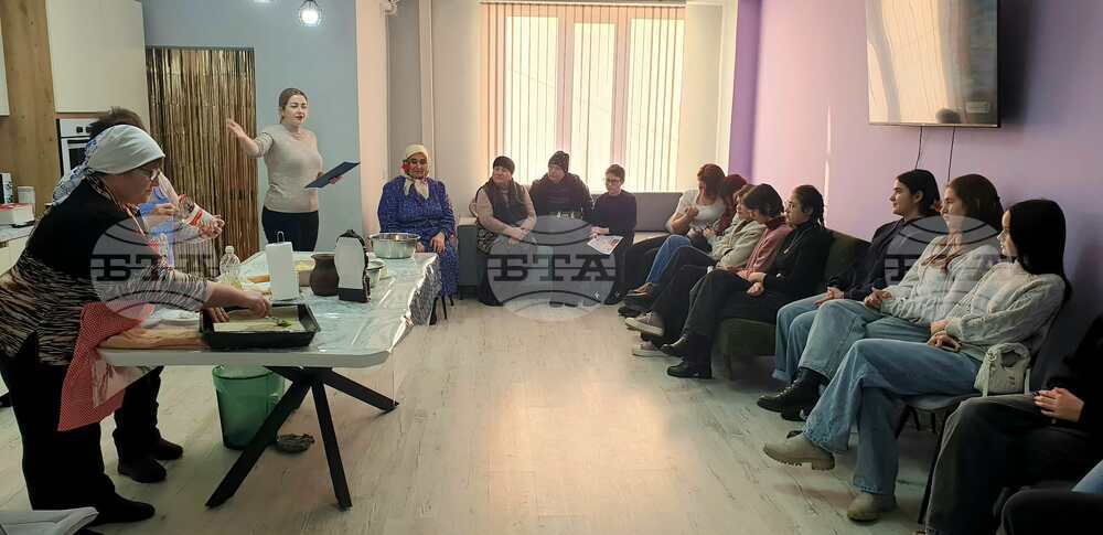 Традиции за Старата Нова година представиха в кулинарния клуб към Младежкия център в Тараклия