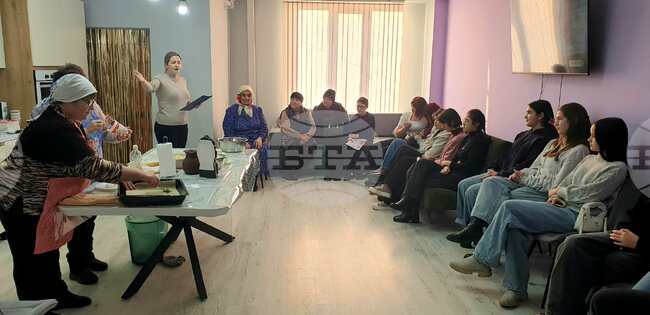 Традиции за Старата Нова година представиха в кулинарния клуб към Младежкия център в Тараклия