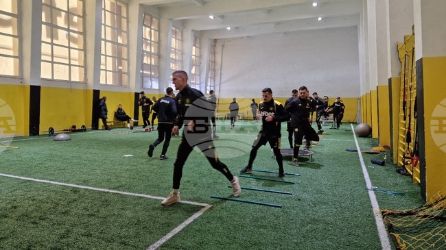 Миньор договори шест контроли, повечето от които ще изиграе на подготвителния лагер в Албена