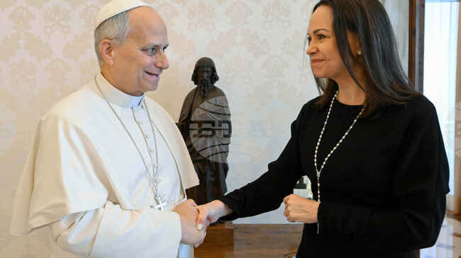 "Победата над злото приближава", заяви лауреатката на Нобеловата награда за мир Мачадо пред папа Лъв Четиринадесети