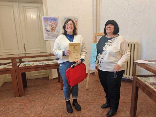 С 228 прочетени книги Милена Михова стана „Читател на годината – 2025“ в Сливен