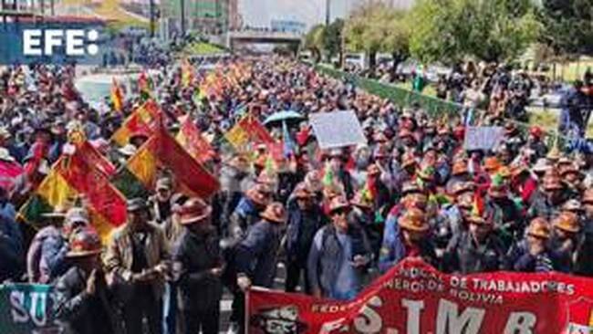 ЕФЕ: Боливийското правителство и синдикатите се споразумяха за нов декрет за природните ресурси и минималната работна заплата