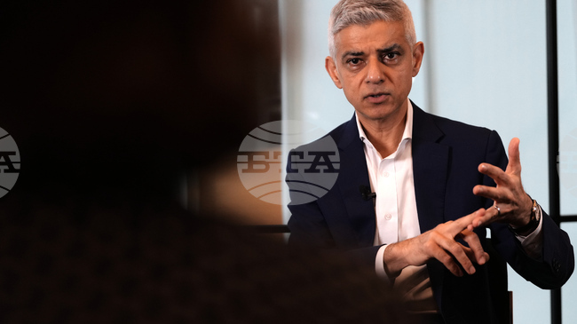 Изкуственият интелект може да стане оръжие за масово унищожение на работни места, предупреждава кметът на Лондон