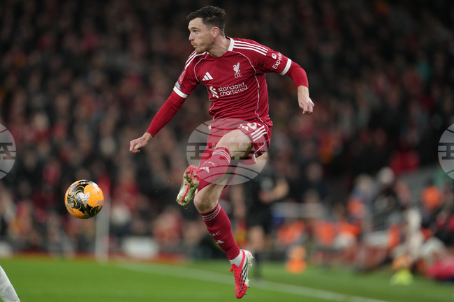 Защитникът Анди Робъртсън все още не знае дали ще остане в Ливърпул след края на сезона