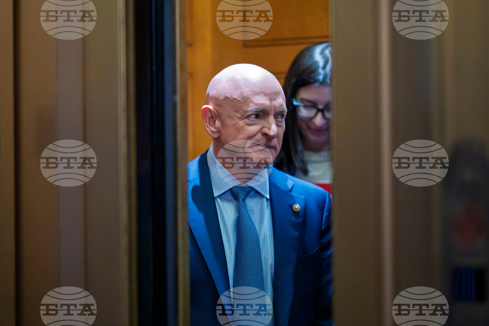 Американски сенатор заведе дело срещу министъра на отбраната