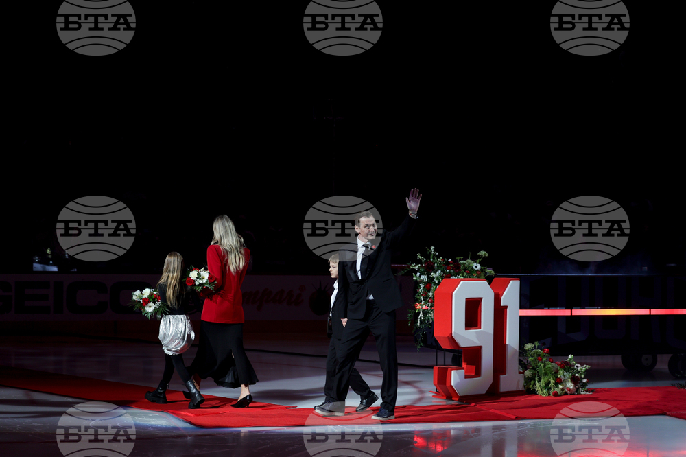 Hurricanes Red Wings Hockey