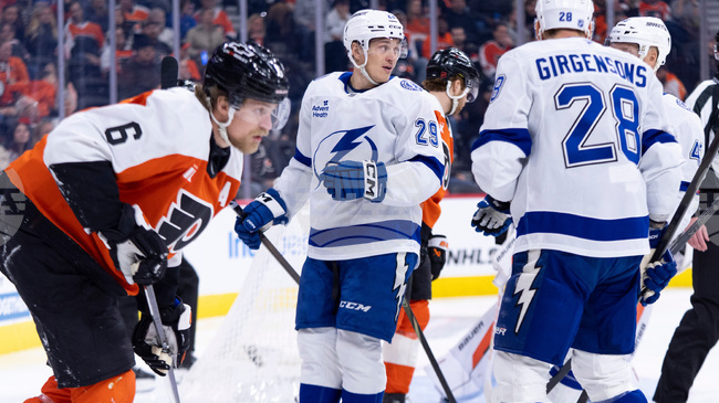 Тампа Бей постигна десета поредна победа в Националната хокейна лига