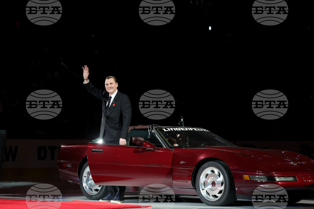 CORRECTION Hurricanes Red Wings Hockey