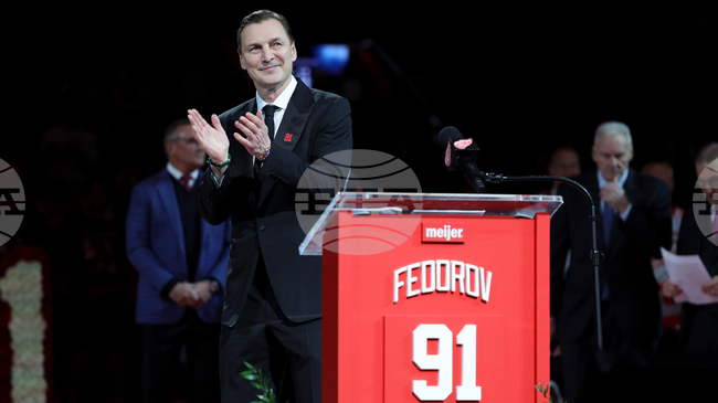 Детройт Ред Уингс извади от употреба номер 91 на Сергей Фьодоров